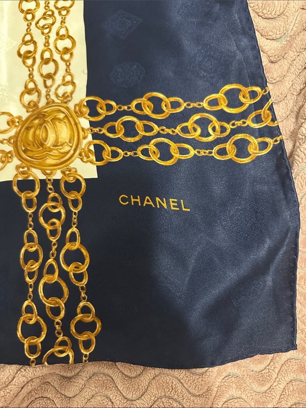 CHANEL Navy, Cream and Gold Chain Motif Silk Scarf PREOWNED - Picture 3 of 6